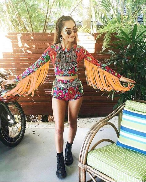 Folklorico Lycra Fringed Sleeve Crop Top. Long Sleeved Printed | Etsy Festival Outfit Inspiration, Festival Mode, Fringe Crop Top, Festival Attire, Festival Inspo, Festival Crop Tops, Festival Outfits Rave, Look Festival, Fest Outfits