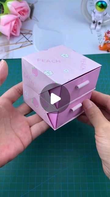 Diy Box Storage Paper, Paper Drawers Diy, Paper Storage Boxes Diy, How To Make A Box Out Of Paper Easy, Paper Cube Template, Origami Scrapbook, Miniature Origami, How To Make Drawers, Diy Box Crafts