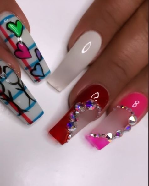 JAZMIN 💅🏽 NAIL BO$$ on Instagram: “MY CREATIVITY HAS GONE WILD 😍 Notebook GLOW theme VDAY freestyle designs, y’all remember them middle school days 💗🥰👩‍❤️‍👨👩🏽‍🤝‍👨🏾✨💌📓📝✏️💞💘…” Notebook Nail Design, Freestyle Nails, School Days, School Design, Nail Design, Middle School, Nail Designs, Nail Art, Notebook