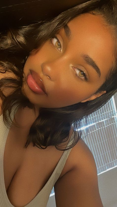 Soft Makeup Looks, Authentic Beauty, Brown Skin Makeup, Cute Makeup Looks, Hazel Eyes, Pretty Eyes, Girls Makeup, Pretty Makeup, Cute Makeup