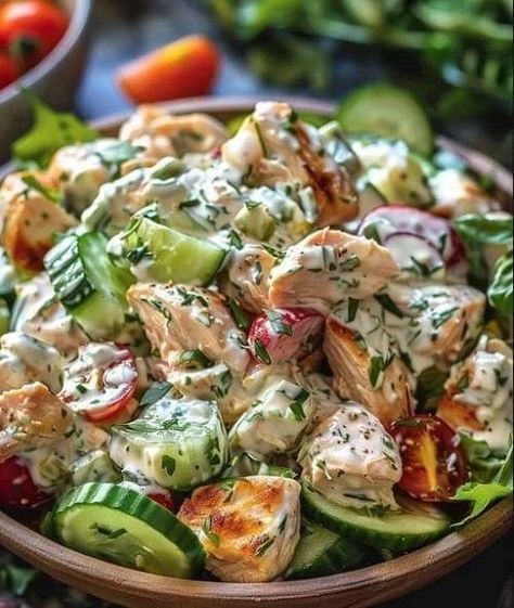 Tzatziki Chicken Salad: Fresh, Healthy, and Delicious Easy Greek Tzatziki Chicken Salad, Greek Tzatziki Salad, Skinnytaste Salad Recipes, Tzatziki Salad Recipe, Cucumber Tzatziki Salad, Tzatziki Salad Dressing, Greek Chicken Salad With Tzatziki, Mediterranean Salad With Chicken, Tzatziki Meals