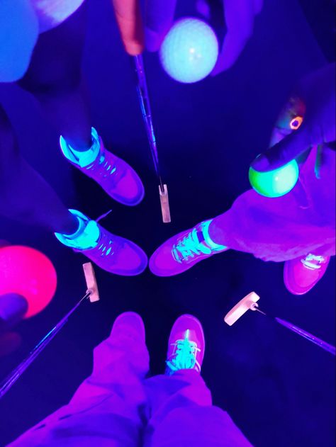 Mini golfing Glow In The Dark Mini Golf Aesthetic, Mini Golf Date Aesthetic, Glow In The Dark Mini Golf, Mini Golf Aesthetic, Trio Photo Ideas, Putt Putt Course, Vision Binder, Fake Insta Account, Tea Ice Cubes