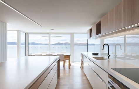 Caesarstone Fresh Concrete, River View House, Fresh Concrete Caesarstone, Home Interior Design Kitchen, Hamptons Kitchen, Ideas Habitaciones, Engineered Timber Flooring, Kitchen Benchtops, Hobart Tasmania