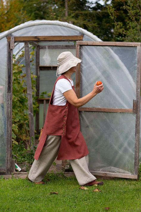 Waterproof Apron, Apron Gardening, Apron Garden, Gardener Apron, Vintage Linen Apron, Overall Apron, Gardening Clothes Style, Gardening Aesthetic Outfit, Gardening Dress