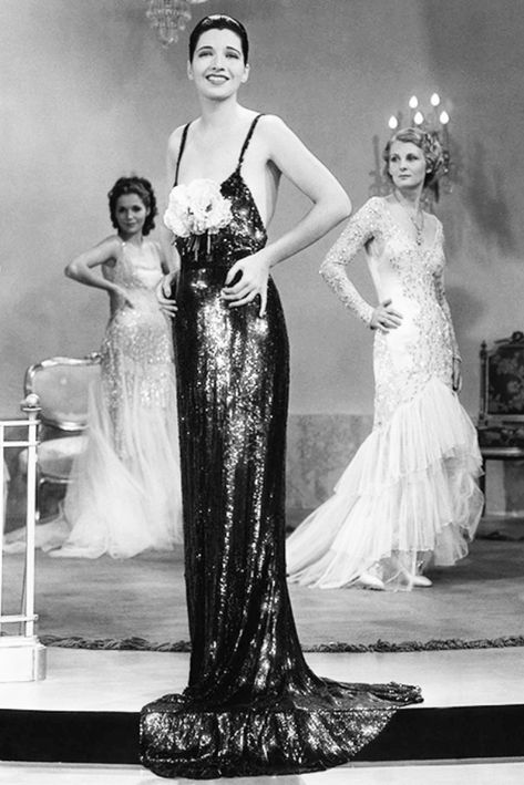 Kay Francis wearing an Orry-Kelly gown in Stolen Holiday (1937) Vintage Hollywood Dresses, Hollywood Halloween, Orry Kelly, Kay Francis, Edith Head, 1930's Fashion, Old Hollywood Actresses, Vintage Hollywood Glamour, Hollywood Costume