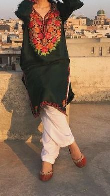 Kashmiri Suits, Salwar Pattern, Beautiful Casual Dresses, Pakistani Fashion Casual, Desi Fashion Casual, Casual College Outfits, Europe Outfits, Pakistani Fashion Party Wear, Stylish Suit