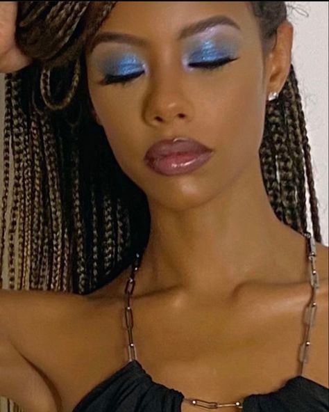 Disco Makeup, Makeup 2024, Blue Eyeshadow Looks, Brown Skin Makeup, Makeup Is Life, Cool Makeup Looks, Makeup Rooms, Cute Makeup Looks, Face Card