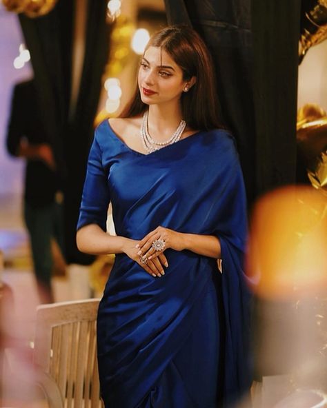 Simple Saree Look For Function, Light Blue Saree, Sonya Hussyn, Blue Silk Saree, Sarees For Girls, Simple Saree Designs, Fancy Sarees Party Wear, Simple Sarees, Indian Fashion Saree