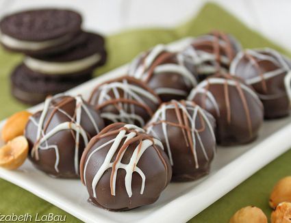 Hazelnut Nutella Truffles Candy Recipe Nutella Candy, Oreo Truffles Recipe, Nutella Brownies, Oreo Truffles, Chocolate Hazelnut Spread, Chocolate Sandwich, Chocolate Sandwich Cookies, Nutella Recipes, Chocolate Nutella