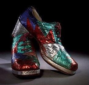 Terry de Havilland shoes at V museum Glam Rock Shoes, Glam Rock Boots, 1972 Fashion, 1970's Hair, 70s Platforms, Quilt Fashion, New Wave Art, Vintage Women's Shoes, Circus Man