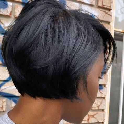 Green Business Attire Women, Side Parted Pixie Bob, Aline Bob Black Women, Women Short Bob Hairstyles, Pixie Haircut For Full Faces, Short A Symmetrical Bob, Short Bob Relaxed Hair, Bob Hair Cuts For Black Women, Medium Bob Hairstyles For Thick Hair