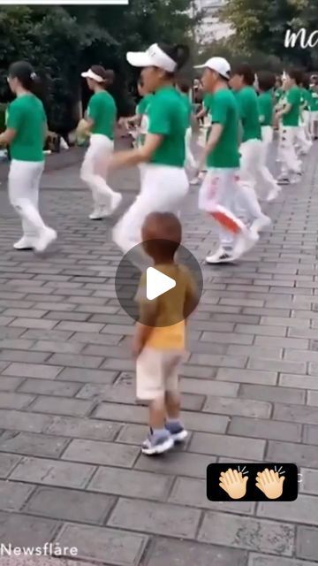 18K likes, 12 comments - gladiska.ok on February 5, 2024 Funny Baby Videos Dancing, Funny Good Night Pictures, Funny Babies Dancing, Toddler Dance, Good Morning Funny Pictures, Dancing Baby, Dance Workout Videos, Dance Humor