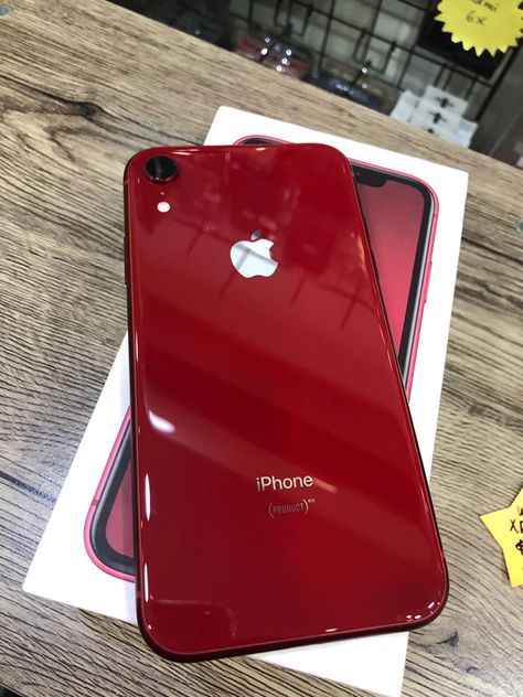 Iphone Xr Red, Nissan Vans, Iphone Beauty, Iphone 5se, Apple Watch Fashion, Iphone Life, Iphone Video, Red Cases, Iphone Obsession