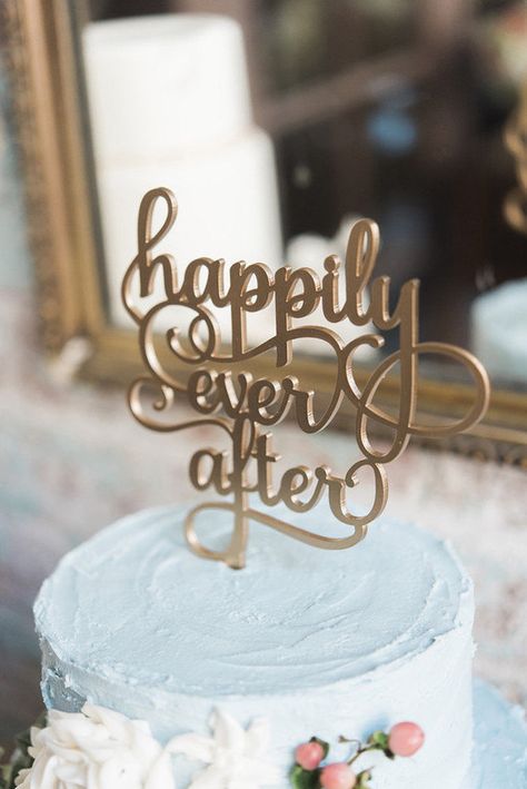 Gold Cake Topper Wedding, Cake Writing, Wedding Gifts For Bride And Groom, Gold Cake Topper, Laser Ideas, Topper Wedding, Bridal Shower Cake, Socal Wedding, Gold Cake