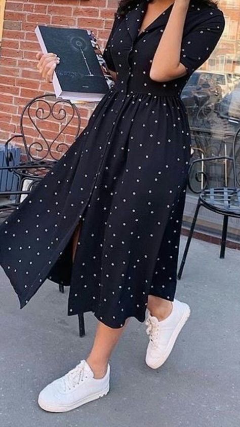 Gorgeous Office, Short Frocks, Polka Dot Summer Dresses, Designer Summer Dresses, Casual Frocks, Rock Outfit, Trendy Dress Outfits, Printed Summer Dresses, Stylish Dresses For Girls