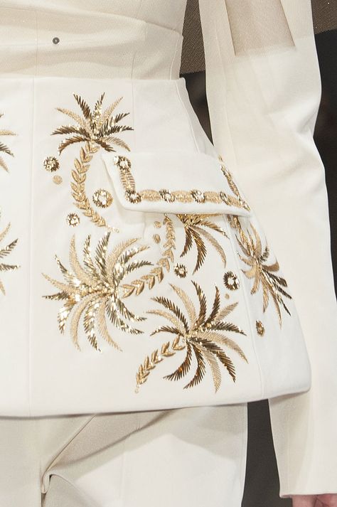 Schiaparelli Haute Couture, Haute Couture Embroidery, Haute Couture Details, Hand Beaded Embroidery, Tambour Embroidery, Motifs Perler, Couture Embroidery, Sleeves Designs For Dresses, Popsugar Fashion