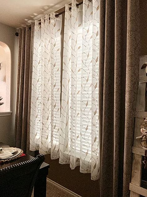 Curtain Ideas With Brown Furniture, Mocha Curtains Living Rooms, Dressing Room Curtains, White And Gold Curtains Living Rooms, Brown And Gold Living Room Decor Curtains, Living Room Long Curtains, Curtain Aesthetic Room, Curtains For Brown Furniture, Curtains For Brown Couch