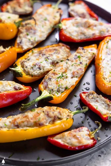 These savory cream cheese and bacon stuffed mini peppers will make even the pickiest of pepper eaters, pick up another! #stuffedminipeppers #lowcarbstuffedminipeppers Stuffed Roasted Peppers, Cream Cheese Stuffed Peppers, Oven Roasted Zucchini, Mini Peppers, Mini Sweet Peppers, Roast Zucchini, Cheese Stuffed Chicken, Pine Kitchen, Cheese Stuffed Peppers