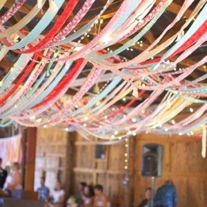 Garage Party Decorations, Streamer Party Decorations, Garage Party, Pantone 2016, Cheap Wedding Decorations, Twinkly Lights, Paper Streamers, Sparkling Lights, Hanging Flowers