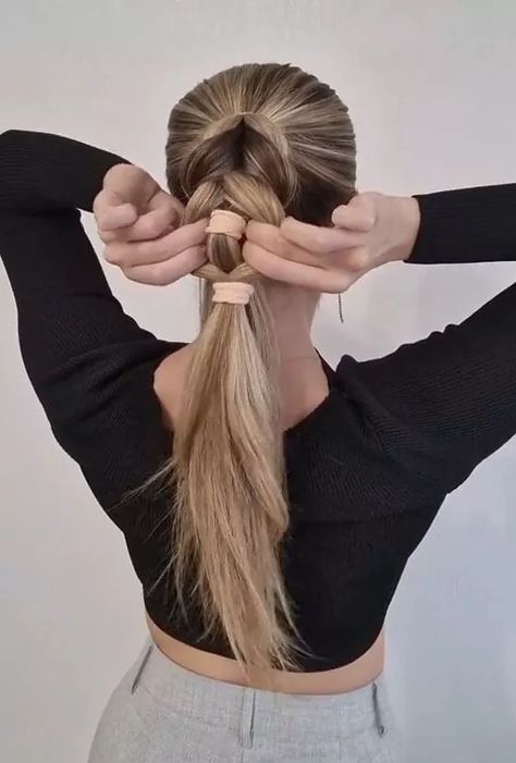 Easy Style Long Hair, How To Dutch Braid Into Ponytail, Cute Things To Do With Your Ponytail, Fancy Easy Ponytail, Dragon Braid Into Ponytail, Easy Low Side Pony Hairstyles, Easy Long Hair Braids Simple, Easy Fun Ponytails, Thick Ponytail Braid