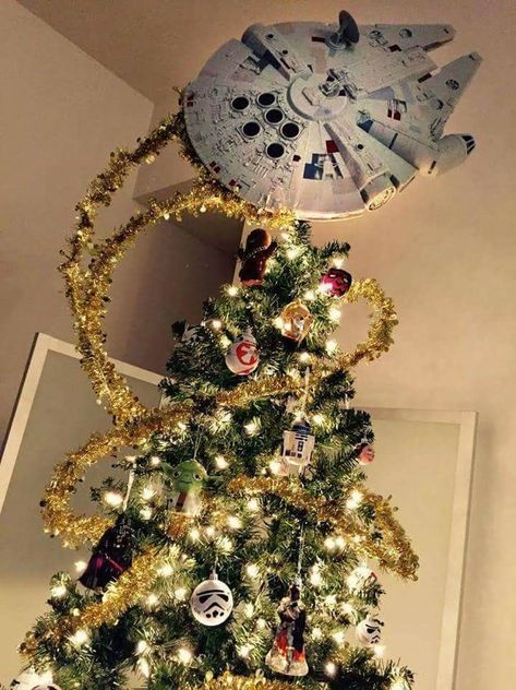 Star Wars Tree, Nerdy Christmas Tree, Star Wars Christmas Decorations, Star Wars Ornaments, Starwars Christmas, Star Wars Christmas Tree, Nerd Christmas, Nerdy Christmas, Star Wars Crafts