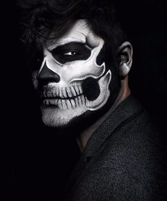 Man Skull Makeup, Skeleton Face Paint, Eyeshadow Crayon, Jumbo Pencil, Jumbo Eye Pencil, Scary Clown Makeup, Halloween Makeup Diy, Skeleton Makeup, Beauty Hacks Skincare