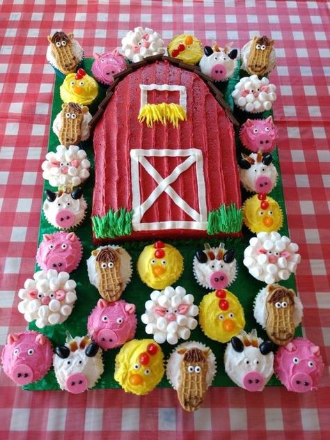 Hello, Yummy - Farm Animal Cupcakes 🧁 🐥🐮🐷 adorable!!... Animal Cupcakes Easy, Farm Birthday Cakes, Barnyard Cake, Barn Cake, Farm Animal Cupcakes, Farm Animal Cakes, Animal Birthday Cakes, Barnyard Birthday Party, Farm Theme Birthday