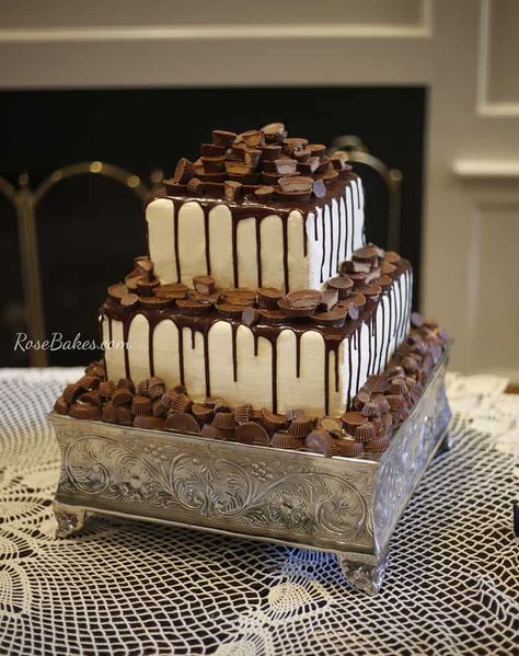 Grooms Cake Hunting, Grooms Cake Ideas, Chocolate Grooms Cake, Grooms Cake Tables, Grooms Table, Beautiful Cake Designs, Groom Wedding Cakes, Wedding Cake Decorations, Gorgeous Cakes