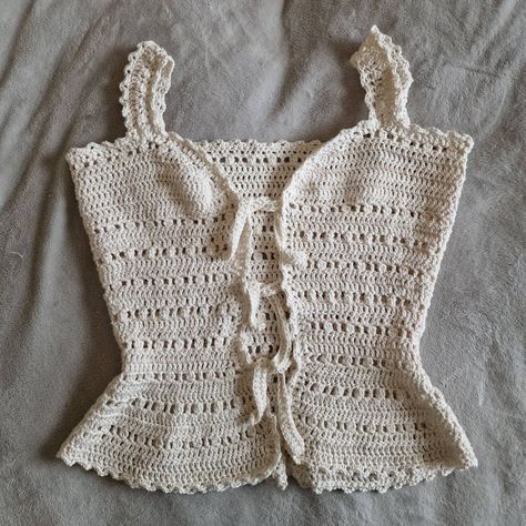 Crochet Summer Vest, Instagram Baddie, Summer Vest, Diy Vetement, Crochet Tops Free Patterns, Kawaii Crochet, Crochet Summer Tops, Haken Baby, Crochet Fashion Patterns