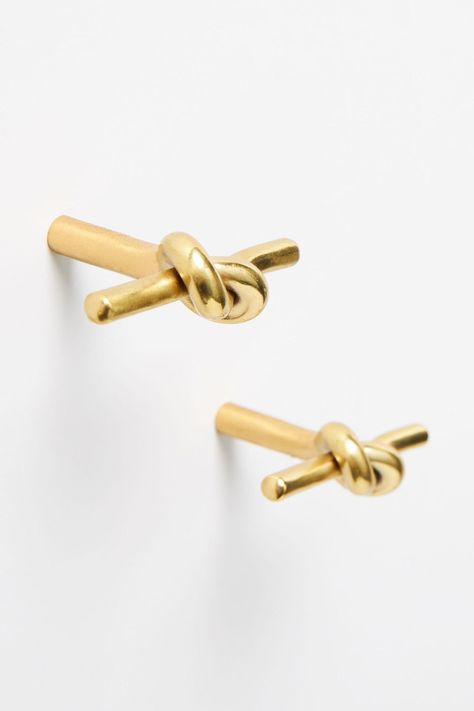 Adeline Knotted Knobs, Set of 2 | Anthropologie Singapore Official Site Flat Door Handle, Brass Knot, Door Handle Brass, Flat Furniture, Bedroom Closet Doors, Interior Door Knobs, Wardrobe Knob, Door Handle Design, Brass Door Knobs