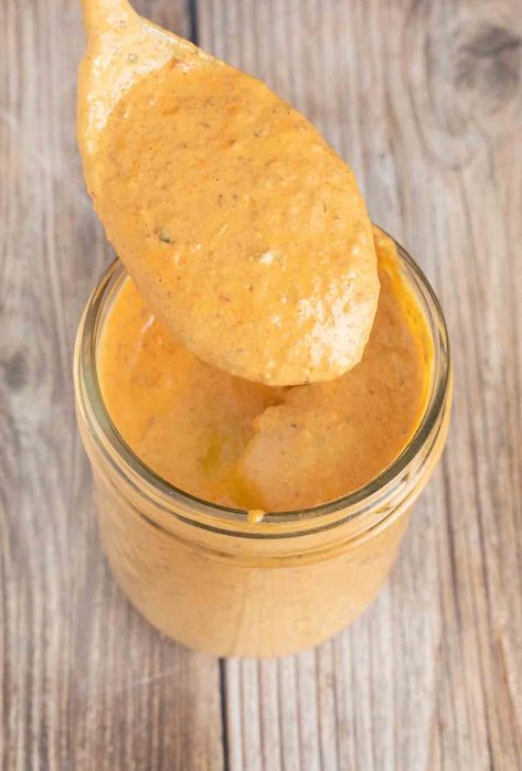 Creamy Chipotle Sauce Recipe, Gravy Sauce Recipe, Chipotle Pepper Sauce, Creamy Chipotle Sauce, Oven Roasted Cauliflower, Dipping Sauces For Chicken, Pepper Sauce Recipe, Homemade Nachos, Homemade Chipotle