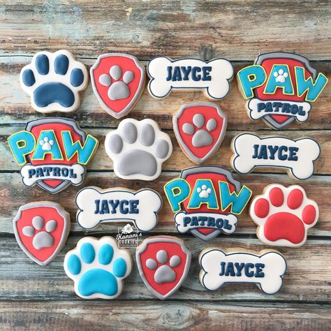 Simple Paw Patrol Cookies, Paw Patrol Party Cookies, Paw Patrol Decorated Cookies, Paw Patrol 1st Birthday Party Boys, Paw Patrol Cookies Decorated, Paw Patrol 2nd Birthday Boy, Paw Patrol Party Ideas Food, Galletas Paw Patrol, Paw Patrol Birthday Cookies