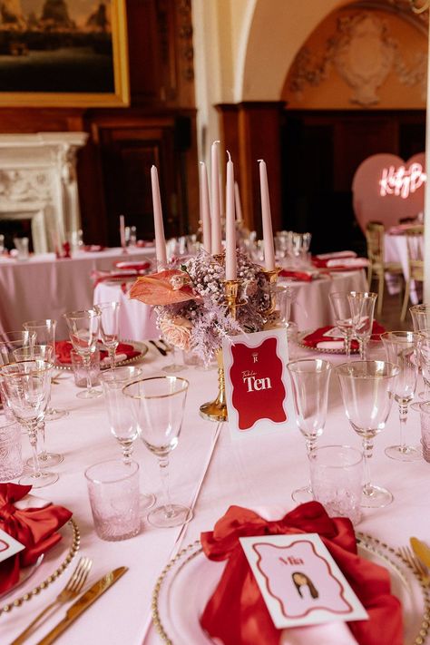 Red Pink And White Table Decor, Red And Pink Tablescapes, Red Napkins Wedding, Red Wedding Ideas Color Schemes, Valentine's Day Wedding Decorations, Red And Pink Centerpieces Wedding, Pink And Red Dinner Table Decor, Pink And Red Wedding Theme Receptions, Pink And Red Table Decor