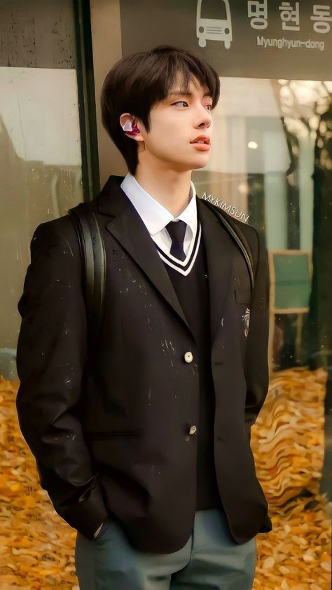 Back To School Outfits Highschool Senior, Korean Uniform School, Private School Uniforms, Back To School Outfits Highschool, Given Taken, Outfits Highschool, Boys School Outfits, School Outfits Highschool, High School Uniform