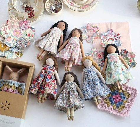 Stitch & Sprig Tela, Dotee Dolls, Homemade Dolls, Sewing Things, Heirloom Doll, Clothespin Dolls, Rag Dolls Handmade, Beaded Ring, Wool Art