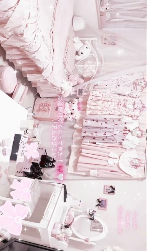 Jirai Kei Room, Ryousangata Aesthetic, Heart Shaped Candy, Pink Room Decor, Bedding Inspiration, Jirai Kei, Princess House, Cute Bedroom Decor, Pretty Room