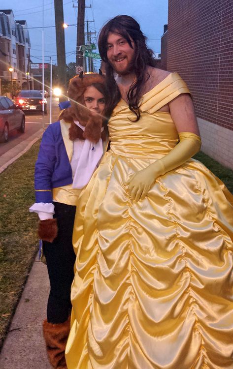 Partner Halloween Costumes, Disney Couple Costumes, Cute Couples Costumes, Halloweenský Makeup, Kostuum Halloween, Unique Couple Halloween Costumes, Halloween Parejas, Funny Couple Halloween Costumes, Best Couples Costumes