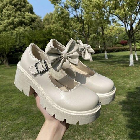 Brand Name: GraparaPump Type: Mary JanesHeel Type: Square heelOrigin: CN(Origin)Upper Material: PUToe Shape: Round ToeWith Platforms: YesPlatform Height: 0-3cmHeel Height: High (5cm-8cm)Fit: Fits true to size, take your normal sizeStyle: Fashionis_handmade: YesFashion Element: ShallowInsole Material: TPROccasion: CasualLining Material: SyntheticSeason: Spring/AutumnOutsole Material: RubberModel Number: BF4500Closure Type: Buckle Strap1: vintage shoes2: low heel women shoes3: harajuku shoes4: pla Rough Heels, Girls High Heels, Elegant High Heels, Platform Mary Janes, Vintage Soft, Mary Jane Pumps, Girls High, Vintage Inspired Design, College Student