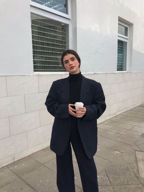 Blazer Oversize Outfits, Oversized Black Blazer Outfit, Oversize Blazer Outfit, Turtleneck And Blazer, Black Turtleneck Outfit, Rainy Outfit, Oversized Blazer Outfit, French Vibes, Womens Oversized Blazer