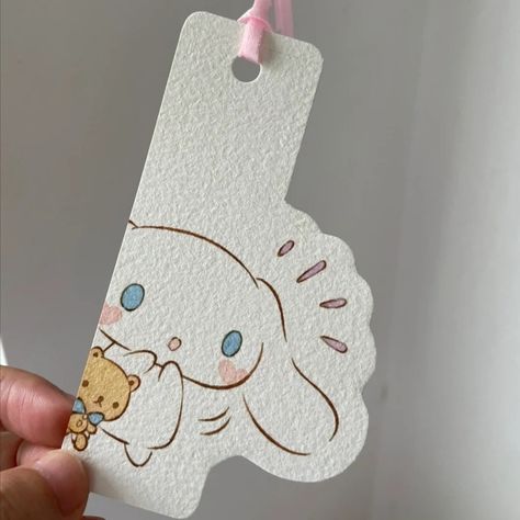 Handmade Aesthetic Bookmarks, Cute Bookmarks Aesthetic, Cinamoroll Crafts, Cinnamoroll Gift Ideas, Cinnamoroll Bookmark, Cinnamoroll Origami, Cute Book Marks Aesthetic, Aesthetic Book Mark Ideas, Cinnamoroll Crafts