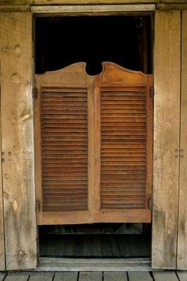 Saloon Doors For Hallway, Saloon Pantry Doors, Saloon Swinging Doors Ideas, Saloon Style Doors, Diy Saloon Doors, She Shed Exterior Ideas, Saloon Doors Swinging, Old Saloon, Shed Exterior Ideas