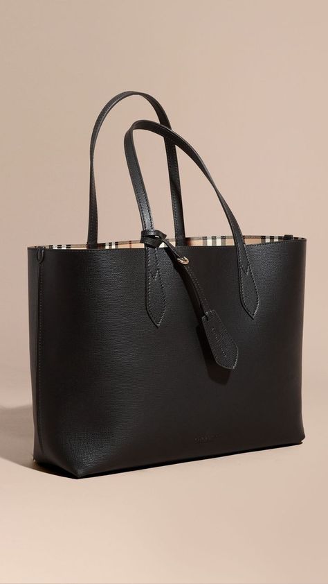 Tote Bag Leather Women, Sac En Cuir Diy, Classic Leather Bag, Burberry Tote Bag, Burberry Tote, Trendy Purses, Cheap Purses, Popular Handbags, Black Leather Tote Bag