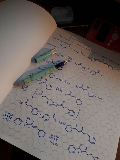 This Hexagonal Graph Paper For Organic Chemistry Organic Chemistry Notes, Chemistry Paper, Kule Ting, Chemistry Class, Chemistry Notes, Study Motivation Inspiration, Organic Chemistry, Studying Inspo, Graph Paper