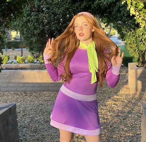 Daphne Blake Costumes, Daphne Halloween Costume, Daphne Scooby Doo, Daphne And Fred, Scooby Doo Costumes, Daphne Scooby Doo Costume, Daphne Costume, Fashion Costume Halloween, Daphne And Velma