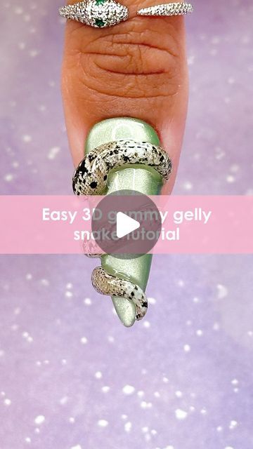 Snake Nails Designs, Snake Nail Art, Snake Nails, Nail Tutorial, Magnetic Nails, Cat Eye Nails, Foil Nails, Gold Snake, Nail Art Tutorial