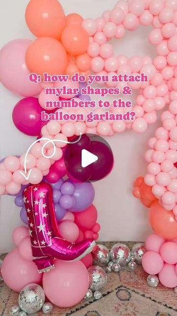 Balloon Arch Calculator, Balloon Garland With Number Balloon, Attach Balloons To Backdrop, How To Attach Balloons Together, Attaching Balloons To Backdrop, Balloon Bunches Decoration, Diy Balloon Arch Tutorial, Balloon Garland Tutorial, Balloon Decorations Diy Tutorials