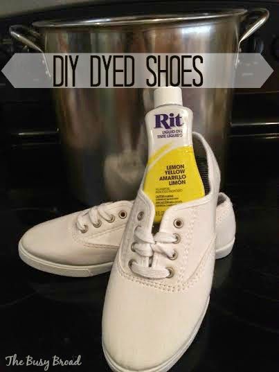 The Busy Broad: DIY Dyed Shoes with Rit Dye Dye Shoes Diy, Plain White Shoes, Dyed Shoes, Canvas Shoes Diy, Throwing Clothes, Dye Shoes, Tie Dye Shoes, Diy Dye, How To Dye Shoes