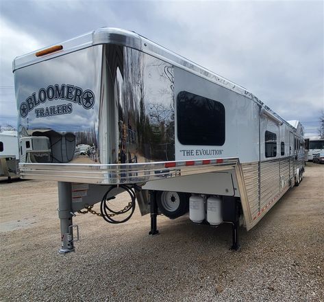 Alcoa Wheels, Luxury Fifth Wheel, Stock Trailer, Trail Boss, Long Walls, Horse Stalls, Custom Horse, Horse Trailers, Ac Units