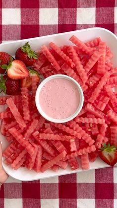 Watermelon Fries And Strawberry Dip, Pink Foods For Party Healthy, Watermelon Fries And Dip, Watermelon Fries With Strawberry Dip, Fruit Fries Yogurt Dip, Snack To Bring To Party, Dip For Watermelon, Fun Summer Snacks, Watermelon Snacks