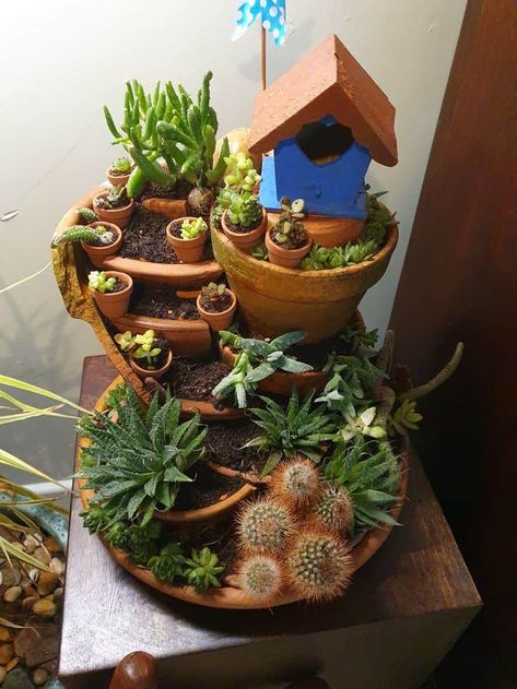 20 Stunning Tiered Planter Ideas to Elevate Your Garden Design Mushroom Planter, Broken Pot Garden, Fairy Pots, Fall Landscaping, Spiral Garden, Tiered Planter, Driftwood Art Diy, Tiered Garden, Pot Garden